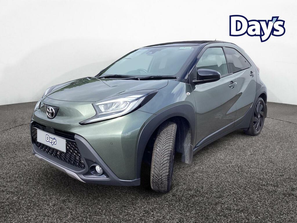 Toyota Aygo X 1.0 Vvt-i Exclusive Hatchback X-shift E Green #2