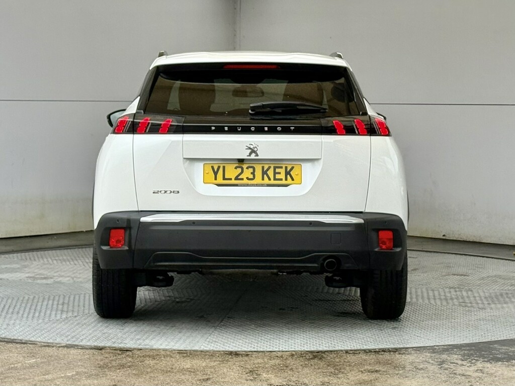 Peugeot 2008 1.2 Puretech Allure Premium Ps White #6