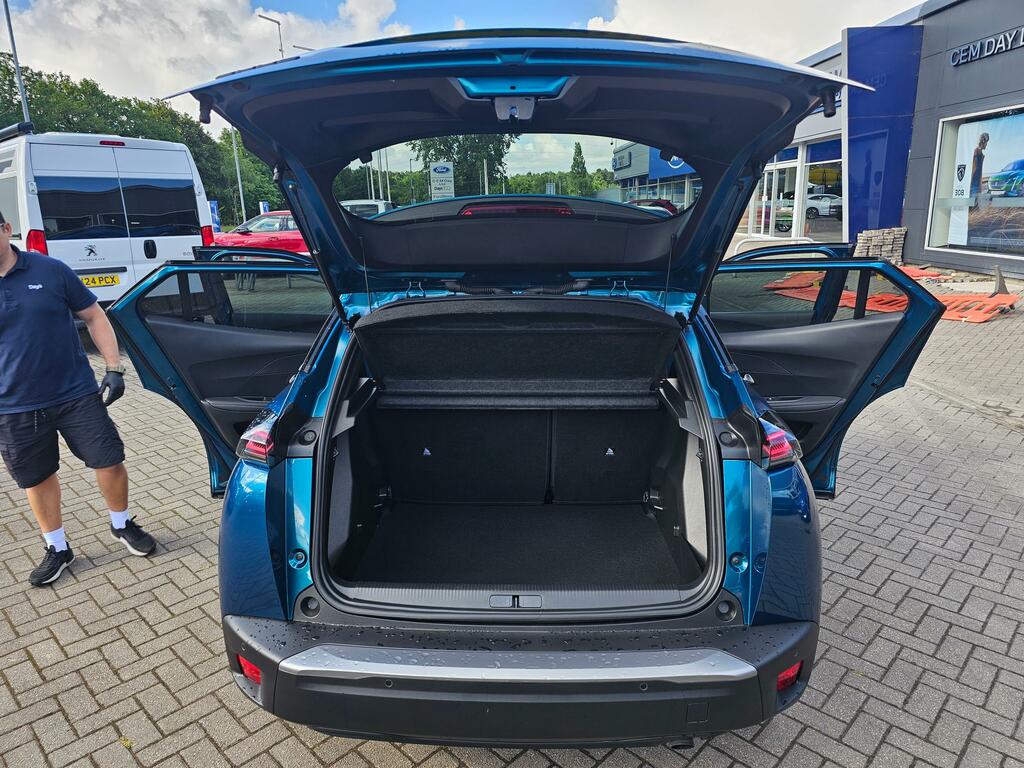 Peugeot 2008 Allure Black #22