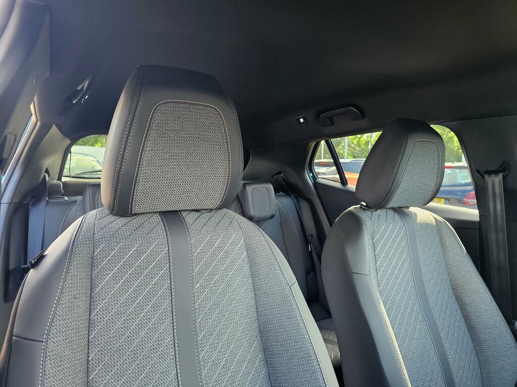 Peugeot 2008 Allure Black #29