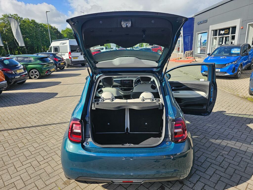 Fiat 500E 500E Icon Black #22