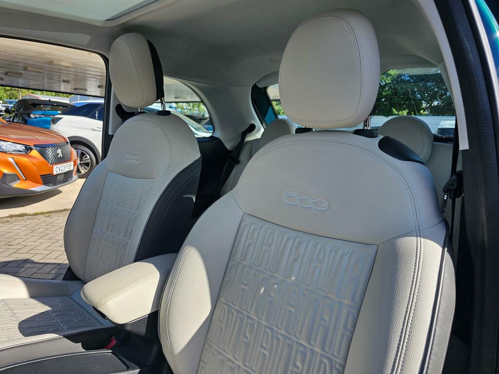 Fiat 500E 500E Icon Black #25