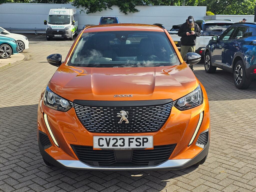 Peugeot 2008 1.2 Puretech Allure Premium Suv Manua CV23FSP Orange #2