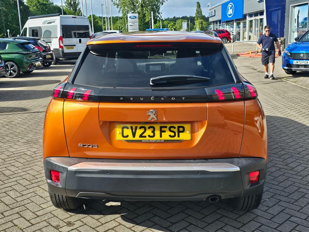 Peugeot 2008 1.2 Puretech Allure Premium Suv Manua CV23FSP Orange #6