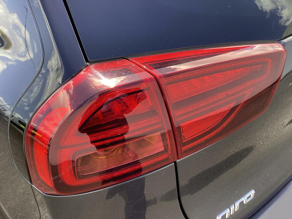 Kia Niro 4 White #15