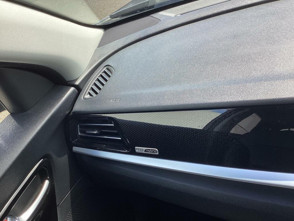 Kia Niro 4 White #22