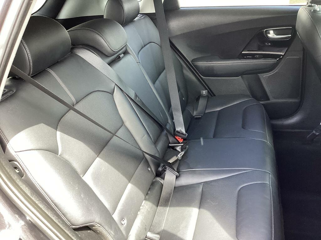 Kia Niro 4 White #37