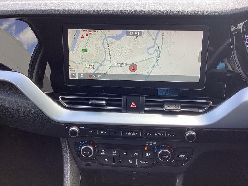 Kia Niro 4 White #25