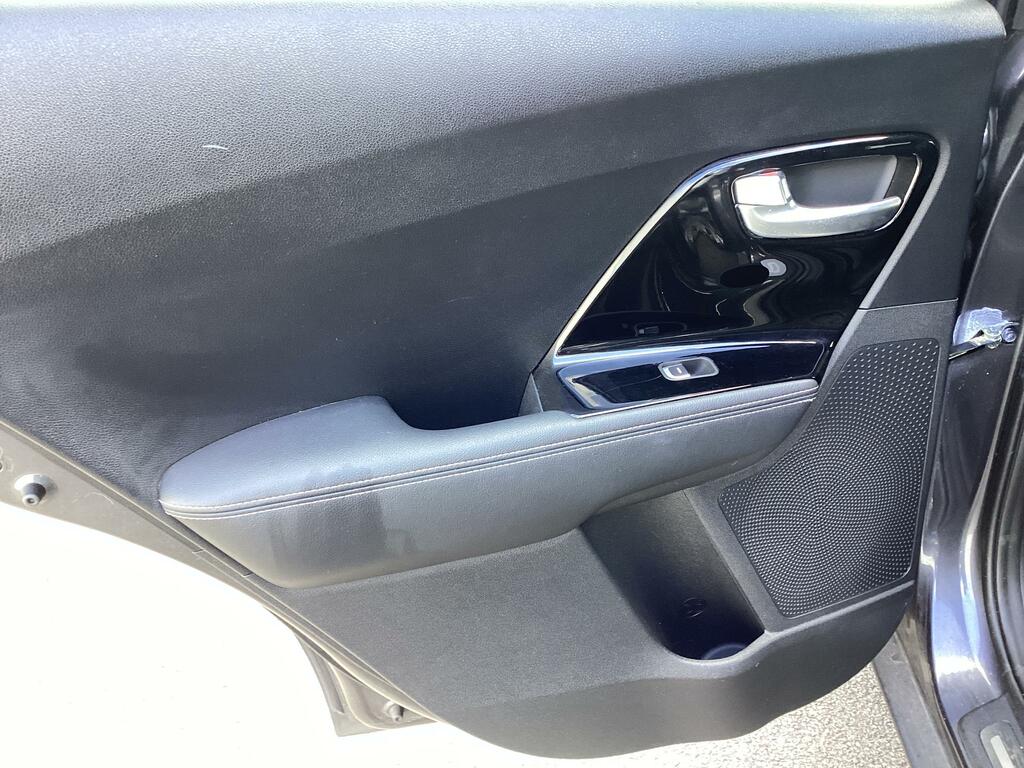 Kia Niro 4 White #33