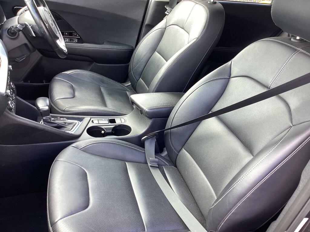 Kia Niro 4 White #35