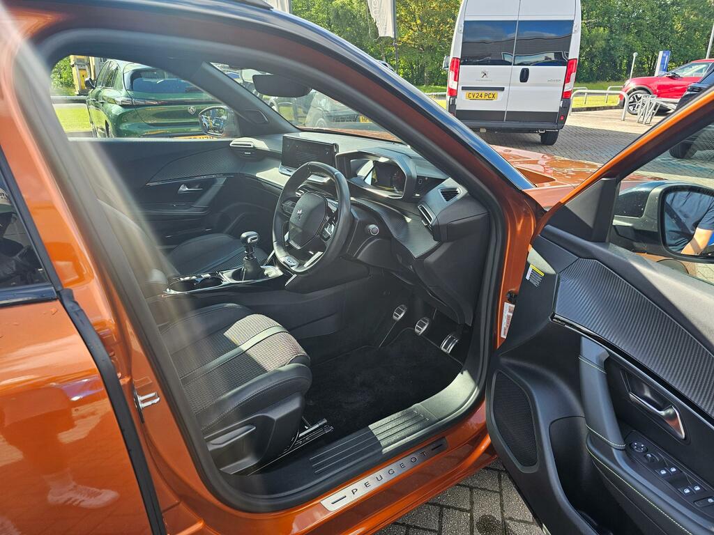 Peugeot 2008 2008 Active Premium Puretech Ss Black #9