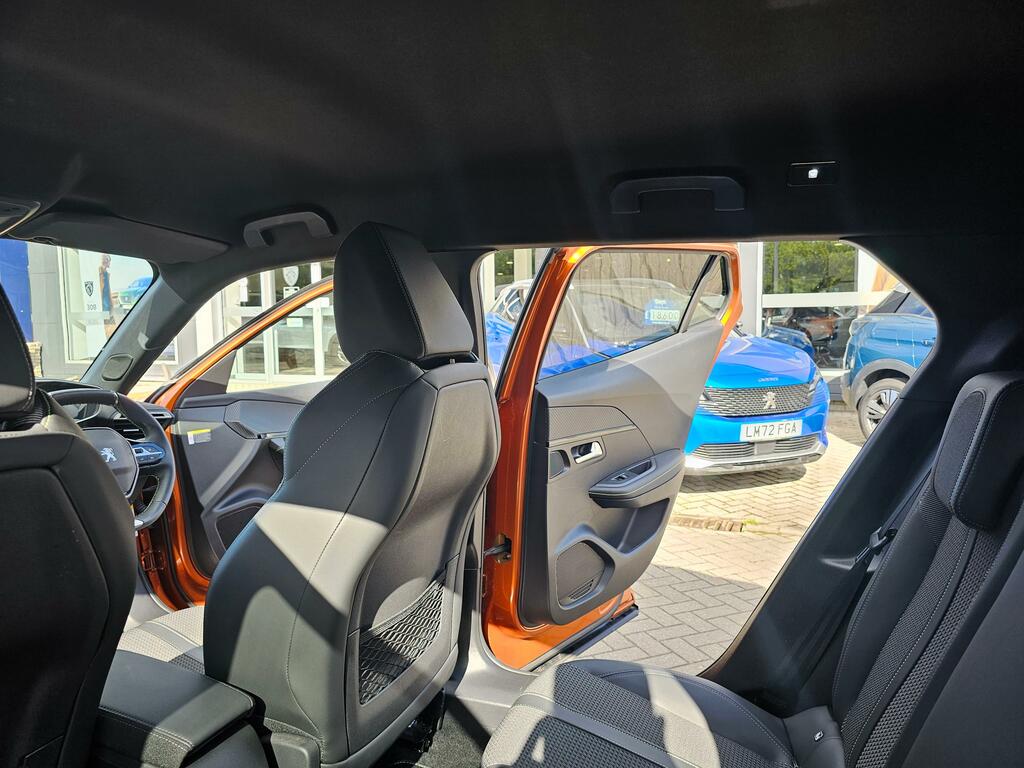 Peugeot 2008 2008 Active Premium Puretech Ss Black #24