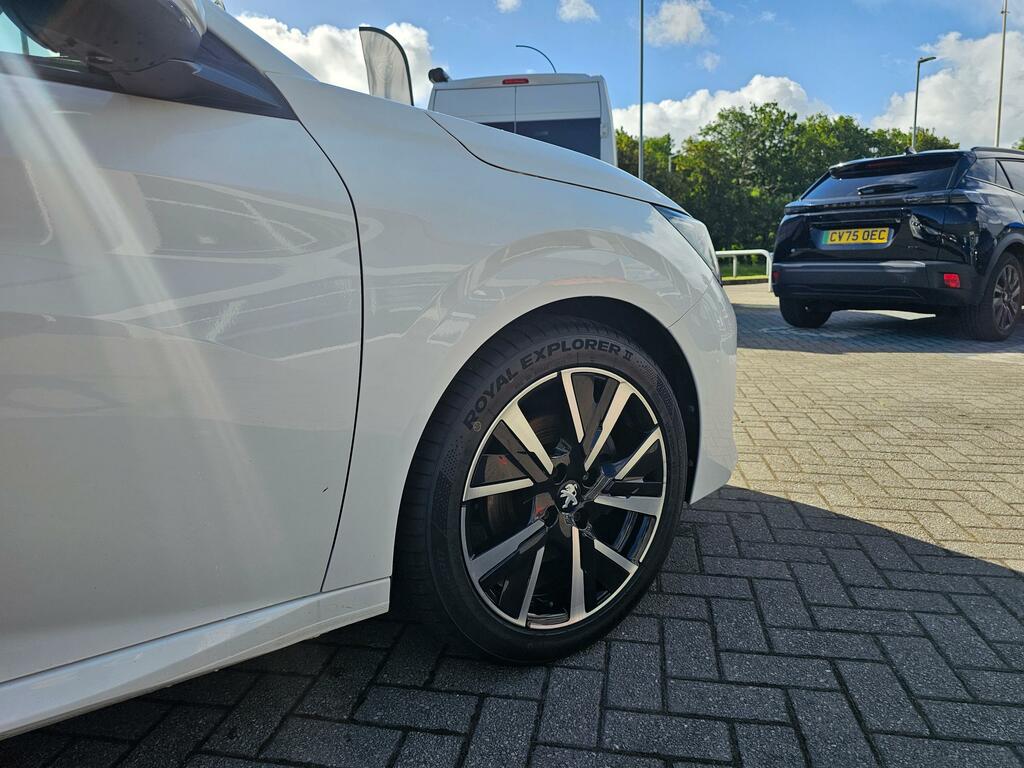 Peugeot 208 1.2 Puretech Active Grey #9