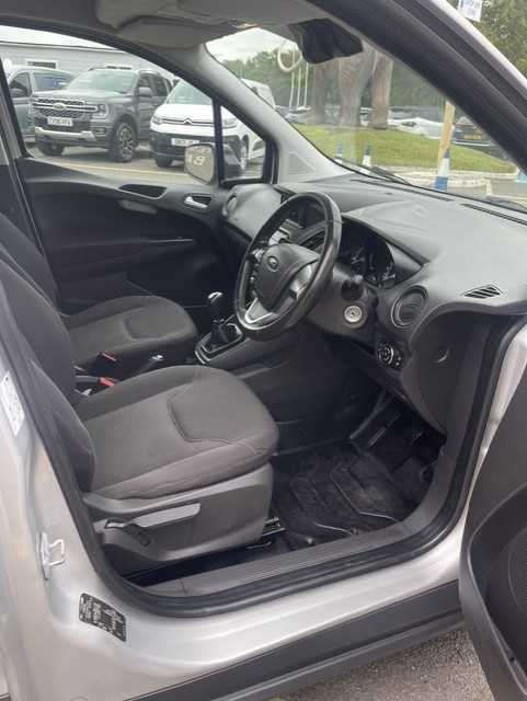 Ford Transit Courier Trend White #9
