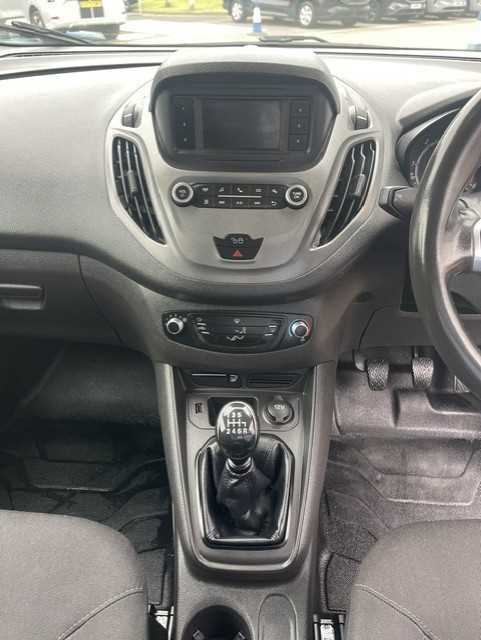 Ford Transit Courier Trend White #11