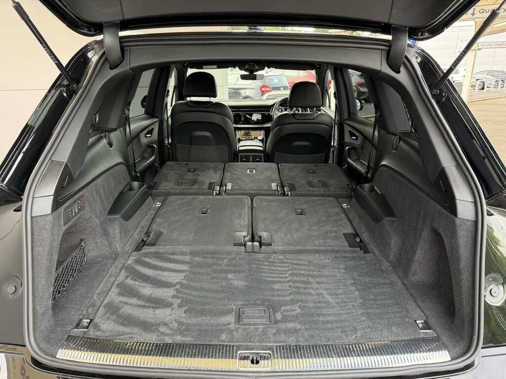 Audi Q7 55 Tfsi Quattro S Line Tiptronic 2023 Black #12