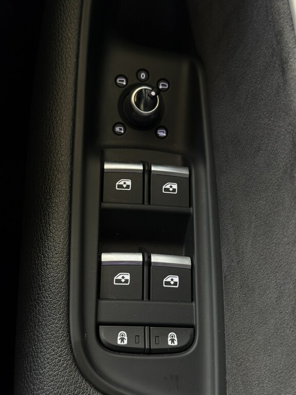 Audi Q7 55 Tfsi Quattro S Line Tiptronic 2023 Black #42