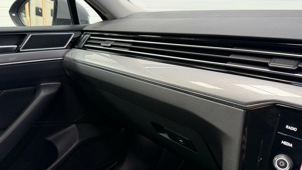 Volkswagen Passat 2.0 Tdi Evo Scr R-line Dsg #38