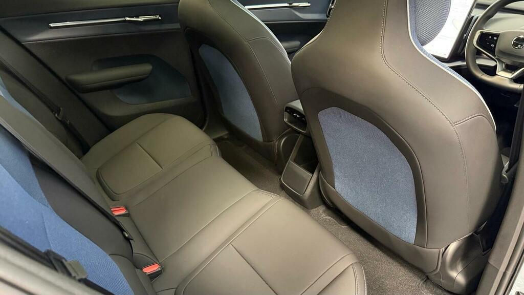 Volvo EX30 200Kw Sm Extended Range Ultra 69Kwh Grey #19