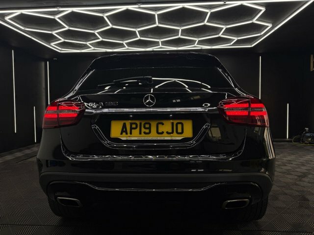 Mercedes-Benz GLA Class 2019 1.6 Gla180 Urban Edition Suv 7G-dc Black #4