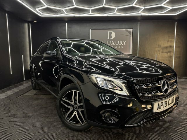 Mercedes-Benz GLA Class 2019 1.6 Gla180 Urban Edition Suv 7G-dc Black