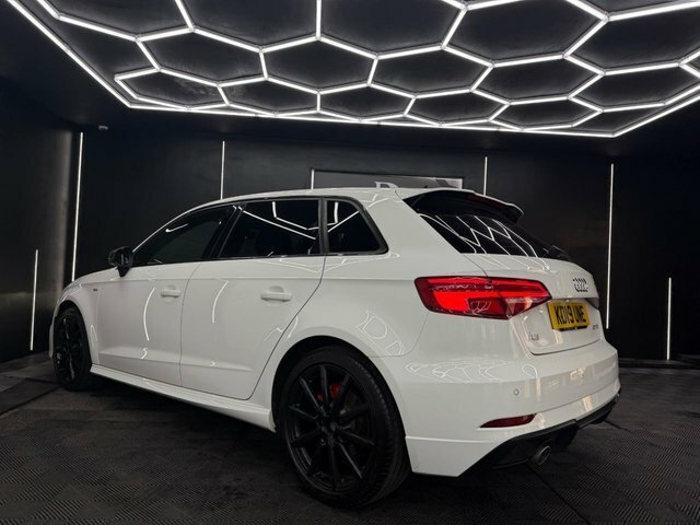Audi A3 2019 1.6 Tdi 30 Black Edition Sportback KD19UNE White #5