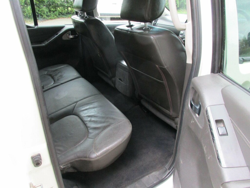 Nissan Navara Dci Tekna Grey #10
