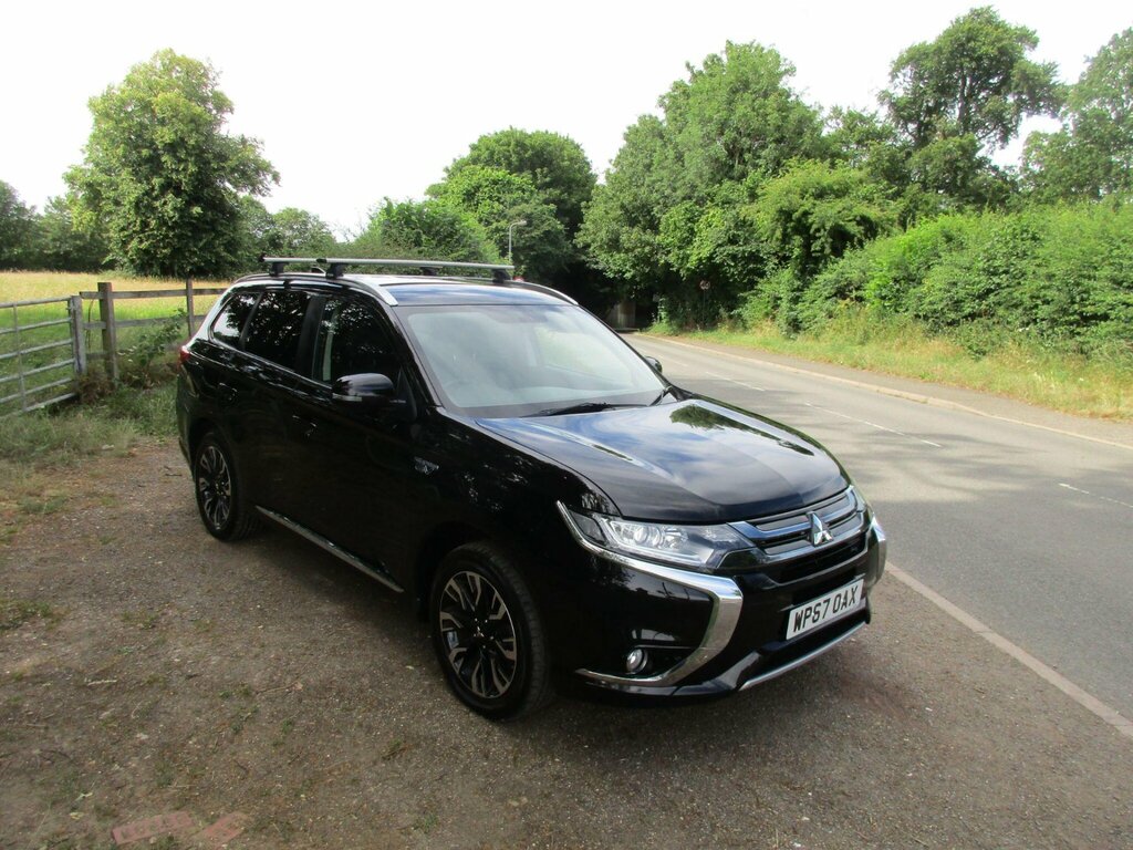Mitsubishi Outlander 2.0H 12Kwh Juro Cvt 4Wd Euro 6 Ss Black #2