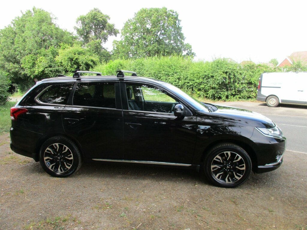 Mitsubishi Outlander 2.0H 12Kwh Juro Cvt 4Wd Euro 6 Ss Black #3
