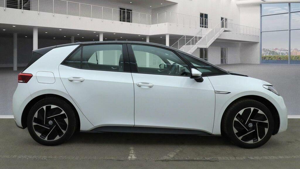 Volkswagen ID.3 Hatchback MF72XWX White #5