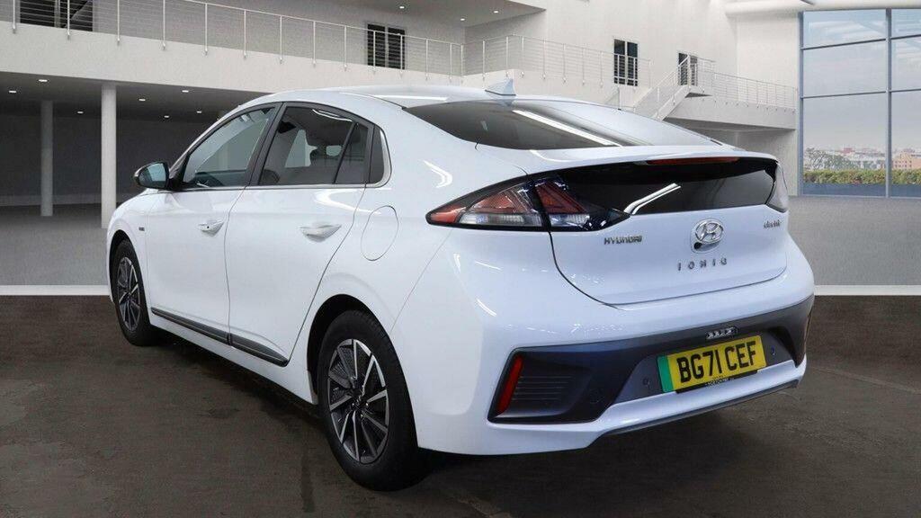 Hyundai Ioniq Hatchback BG71CEF White #2
