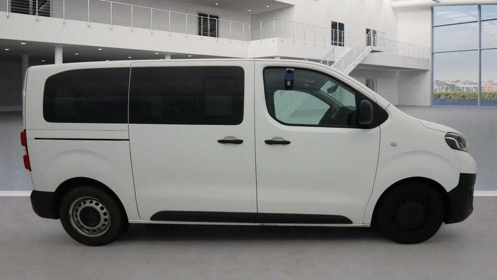 Toyota Proace Verso 1.5D 120 9 Seat Combi Uk Car White #5
