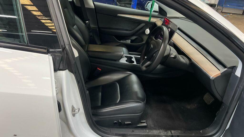 Tesla Model 3 Saloon White