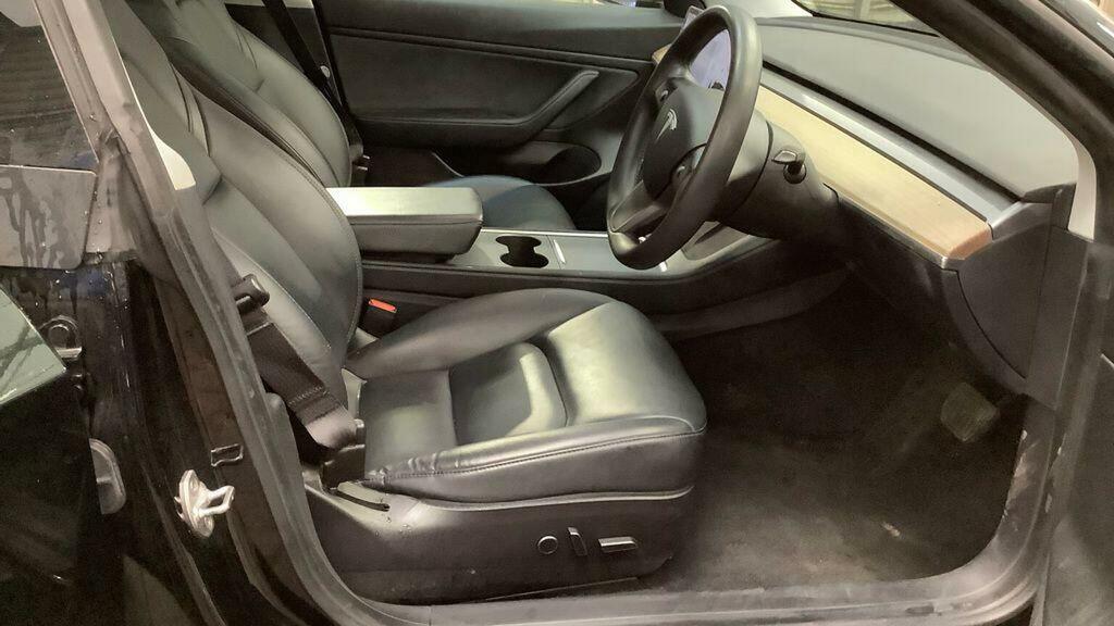 Tesla Model 3 Dual Motor Performance Saloon White #17