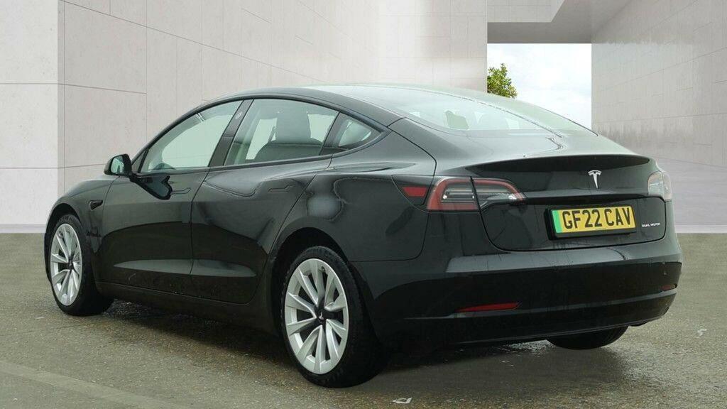 Tesla Model 3 Saloon Black #4