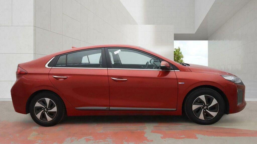 Hyundai Ioniq 1.6 H-gdi Premium Dct Euro 6 Ss Red #5