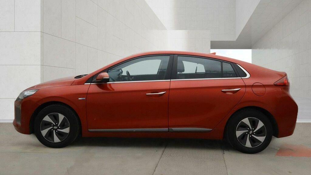 Hyundai Ioniq 1.6 H-gdi Premium Dct Euro 6 Ss Red #6