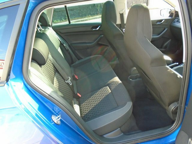 Skoda Rapid Spaceback Spaceback Se Tech Tsi White #9