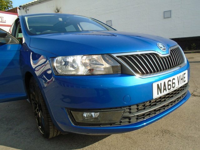 Skoda Rapid Spaceback Spaceback Se Tech Tsi White #11