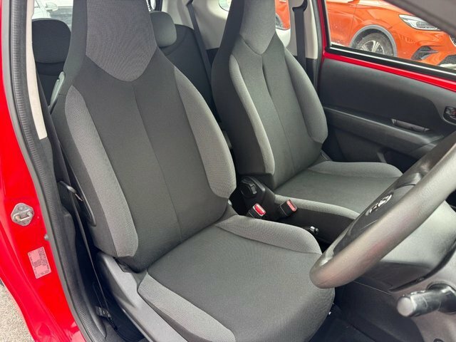Toyota Aygo 1.0 Vvt-i X Hatchback Euro 5 Eur Red #5