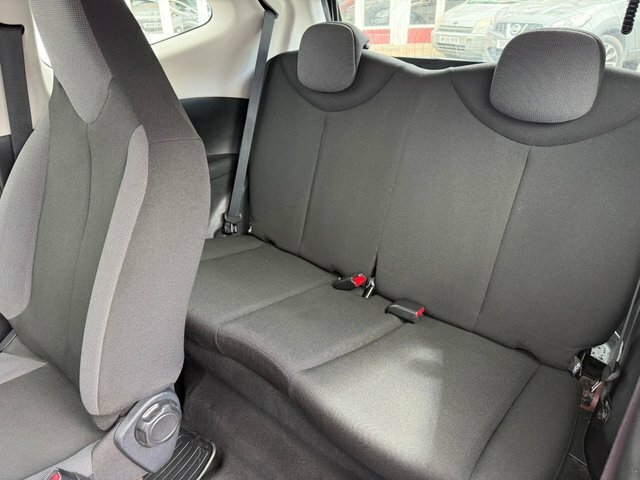 Toyota Aygo Vvt-i X-pression Red #20