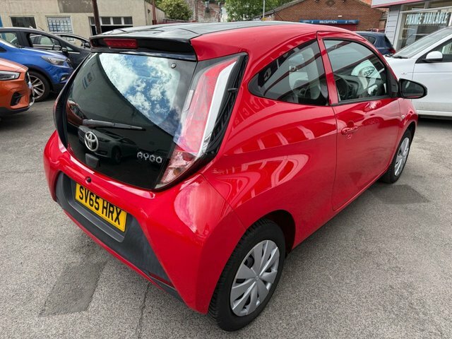 Toyota Aygo Vvt-i X-pression Red #12