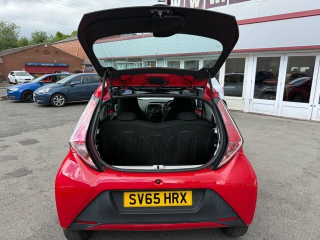 Toyota Aygo Vvt-i X-pression Red #14