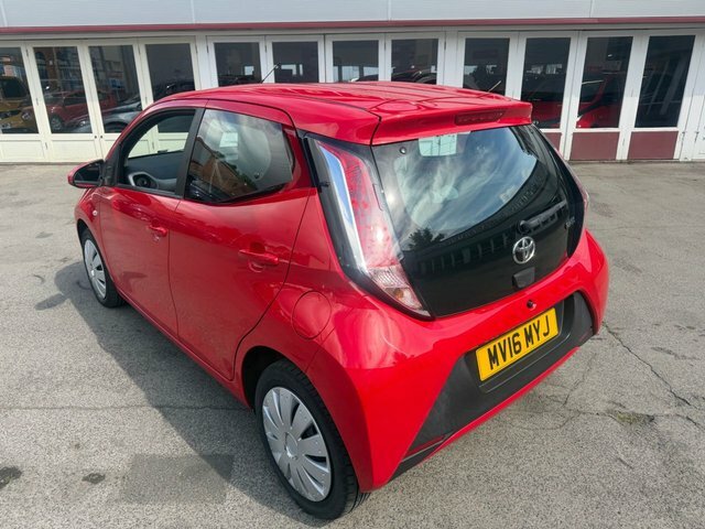 Toyota Aygo 1.0 Vvt-i X-play Hatchback Euro Red #5