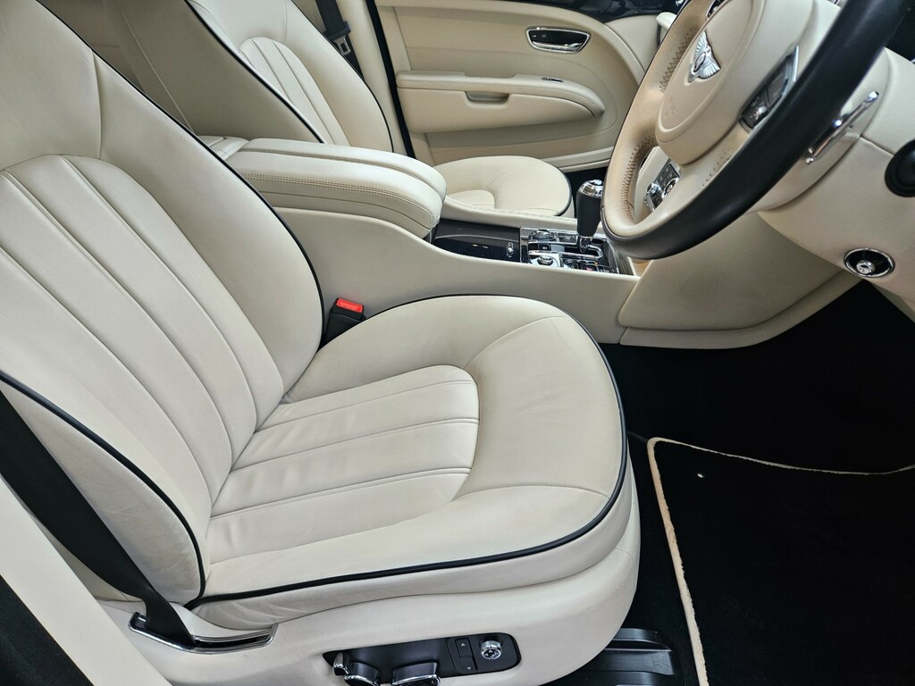 Bentley Mulsanne Mulsanne V8 Gold #32