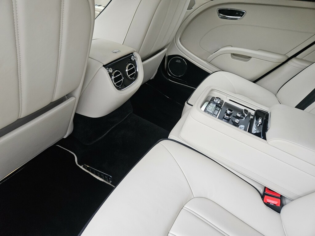 Bentley Mulsanne Mulsanne V8 Gold #41