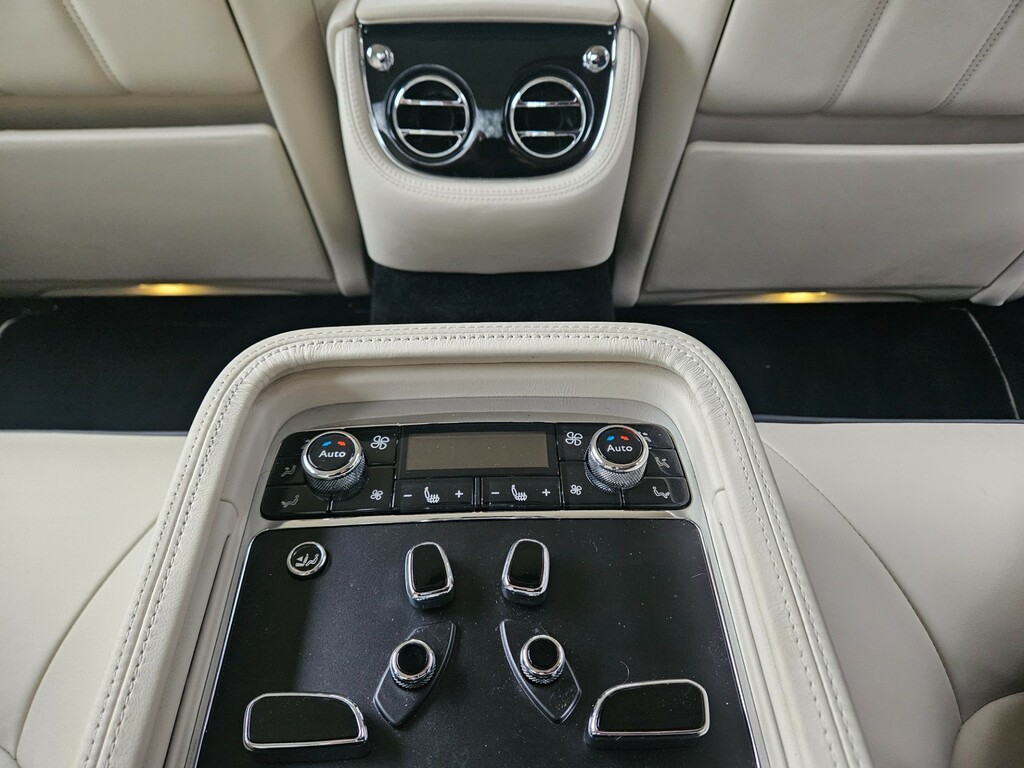 Bentley Mulsanne Mulsanne V8 Gold #37