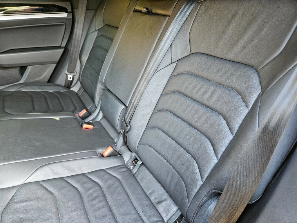 Volkswagen Touareg R-line Tech Plus Grey #11