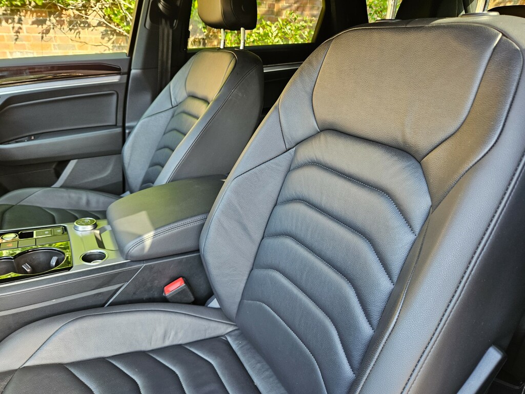Volkswagen Touareg R-line Tech Plus Grey #9