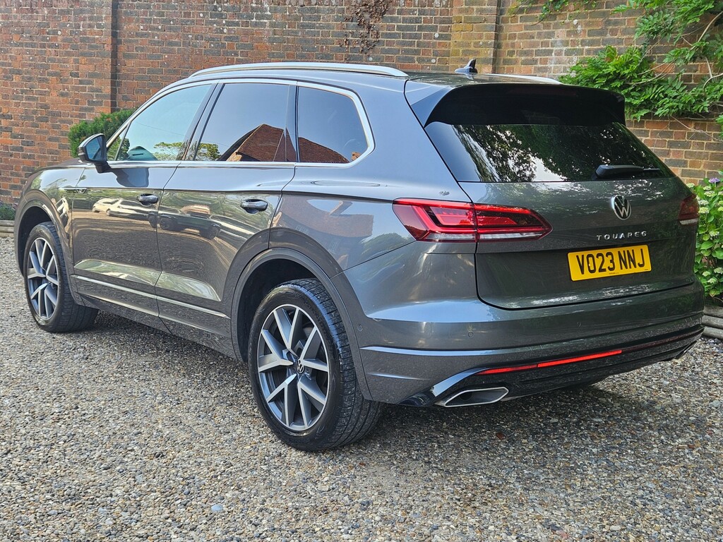 Volkswagen Touareg R-line Tech Plus Grey #2